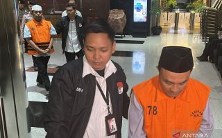 KPK sebut berkas empat tersangka penyuap Anwar Sadad lengkap