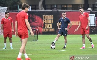 Pelatih ungkap kondisi Thom Haye yang harus absen akibat kartu merah