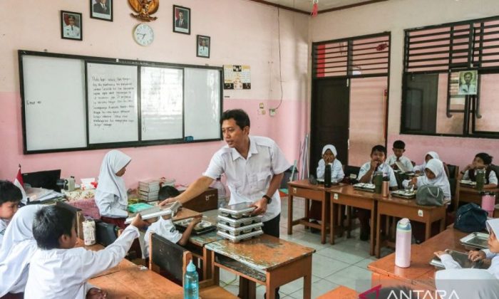 BGN mendorong delapan kebiasaan baik guru dan siswa saat konsumsi MBG