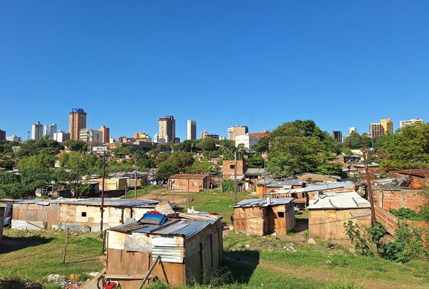 The Connection Between Urbanization and Poverty: How Cities Can Reduce Poverty – Or Deepen It
