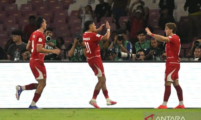Oratmangoen membawa Indonesia ungguli Singapura 1-0 di babak pertama
