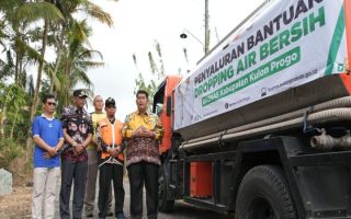 Kulon Progo distribusi air bersih di Girimulyo atasi perluasan krisis