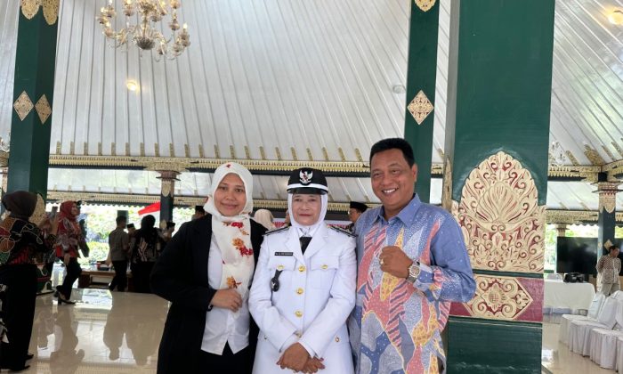 Lurah Candibinangun Atik Sunaryati komitmen kembalikan gaji dan pelungguh untuk warga