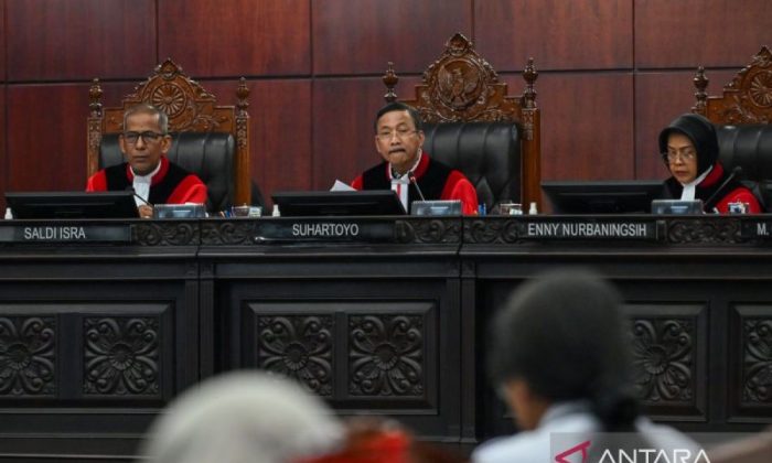 MK nyatakan gugatan ijazah Gibran tidak dapat diterima