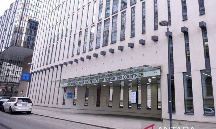 Tujuh negara OPEC+ sepakat pertahankan batas produksi minyak November