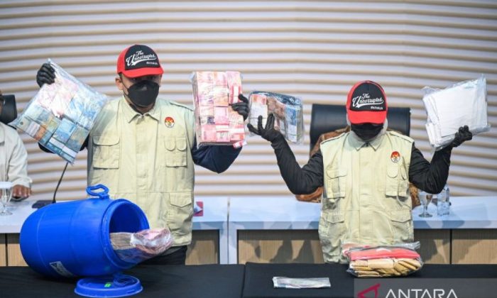 KPK: Kepala BPK Jateng minta Rp600 juta, Bupati Klaten nego Rp400 juta